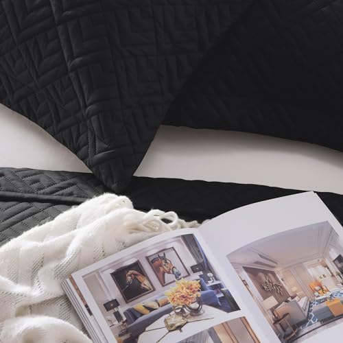 EXQ Home Quilt Set Full Queen Size Black 3 Piece,Lightweight Soft Coverlet Modern Style Squares Pattern Bedspread Set for All Season(1 Quilt,2 Pillow Shams)