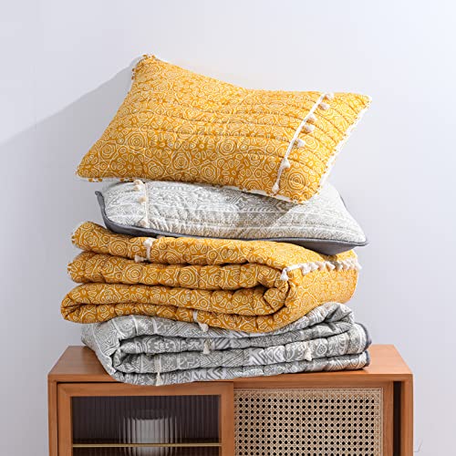 HORIMOTE HOME Boho Style Yellow Queen Quilt Set with Tassle, Soft and Lightweight Bedspread for All Season, Full Size Bed Coverlet with 2 Matching Pillow Shams (3 Pieces)