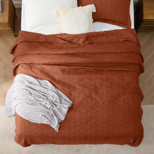 Bedsure Queen Quilt Bedding Set - Soft Ultrasonic Full/Queen Quilt Set - Geometric Bedspread Queen Size - Lightweight Bedding Coverlet for All Seasons (Includes 1 Red Orange Quilt, 2 Pillow Shams)