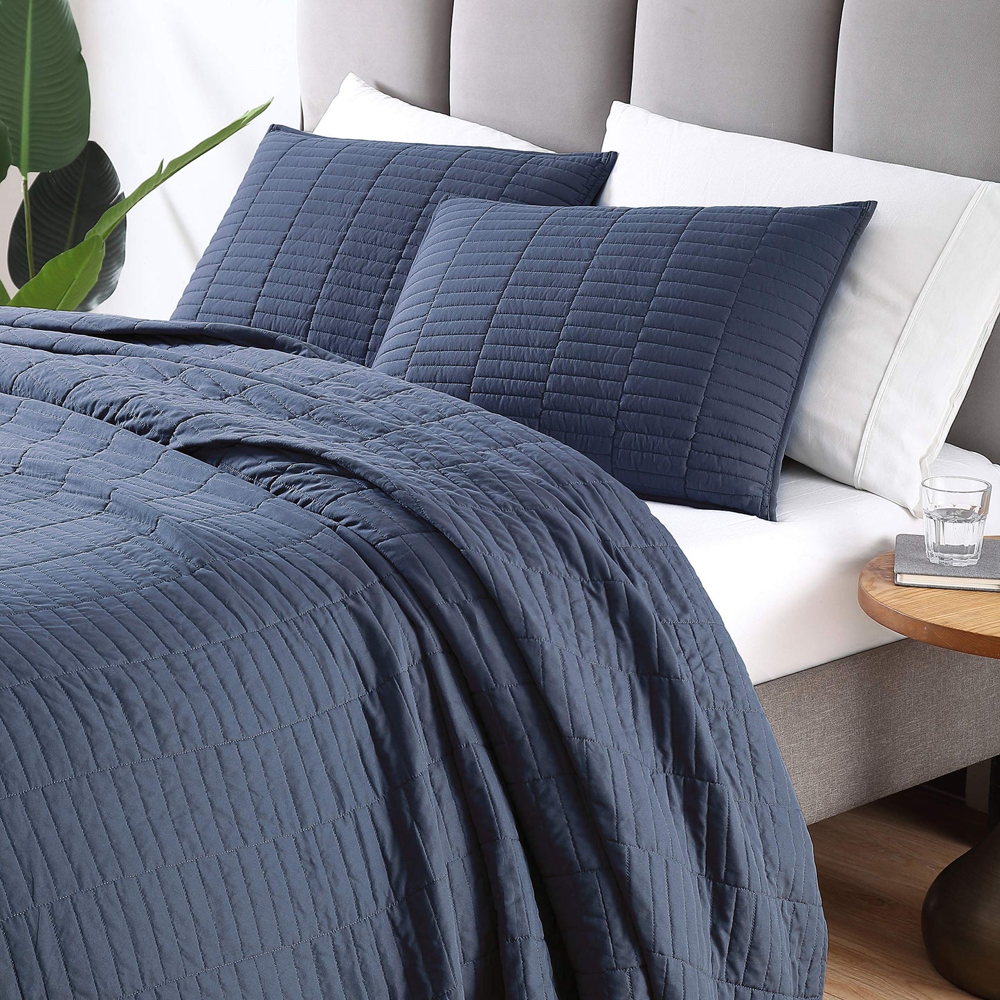 EXQ Home Quilt Set Full/Queen Size Navy 3 Piece,Lightweight Soft Coverlet Modern Style Stitched Quilt Pattern Bedspread Set for All Season(1 Quilt,2 Pillow Shams)