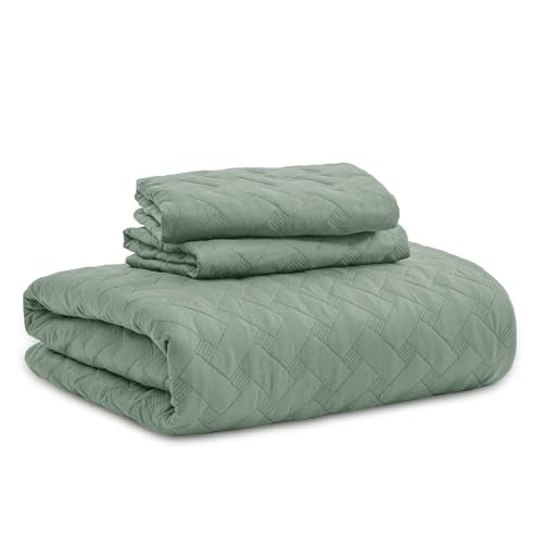 Bedsure Queen Quilt Bedding Set - Lightweight Spring Quilt Full/Queen - Sage Green Bedspread Queen Size - Bedding Coverlet for All Seasons (Includes 1 Quilt, 2 Pillow Shams)