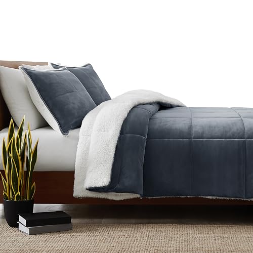 UGG Blissful Full-Queen Reversible Comforter Set with Pillow Shams - Imperial Blue