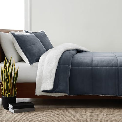 UGG Blissful Full-Queen Reversible Comforter Set with Pillow Shams - Imperial Blue