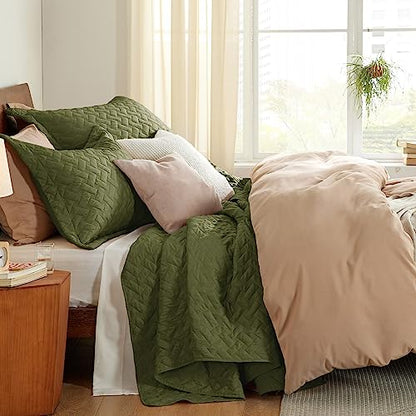 Bedsure Queen Quilt Bedding Set - Lightweight Summer Quilt Full/Queen - Olive Green Bedspread Queen Size - Bedding Coverlet for All Seasons (Includes 1 Quilt, 2 Pillow Shams)