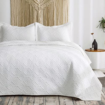 Bedsure Quilt Set White Queen Size - Soft Microfiber Coverlet with Flower Petal Design, Lightweight Bedspread for All Seasons, 3 Pieces (1 Quilt, 2 Pillow Shams)