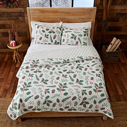 Great Bay Home 3-Piece Full/Queen Christmas Quilt Set with Shams. Reversible Bedspread Coverlet with Holiday Pattern. Mistletoe Collection