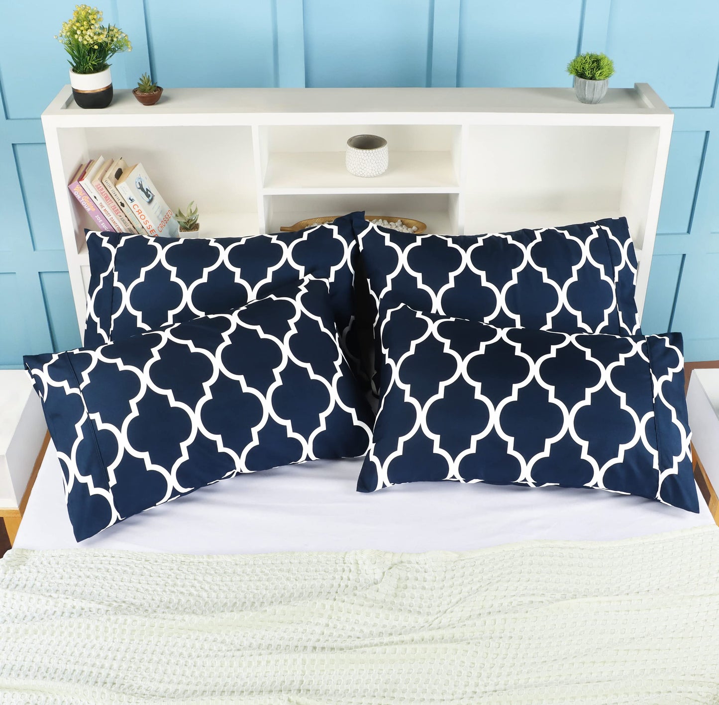 Utopia Bedding Quatrefoil Navy 4 Pack Printed Queen Pillowcases - Brushed Microfiber Fabric, 20 X 30 Inches