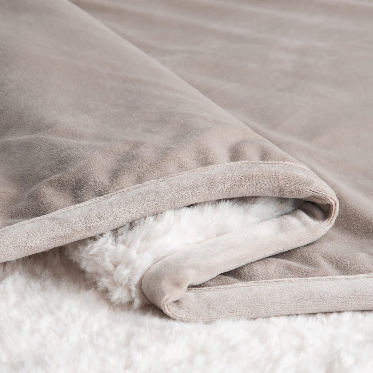 UGG Bliss Sherpa Brown Fully Reversible Oversized Comforter Throw Blanket